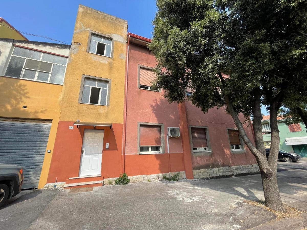 Appartamento Elegante Carbonia Exterior photo